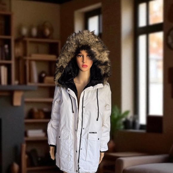 Faux Fur Mid-Length Hooded Parka with Large Pockets. NWT - Picture 3 of 14